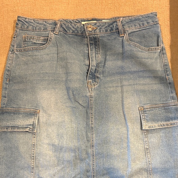 Madden Girl Light Blue Denim Maxi Skirt - Picture 4 of 4